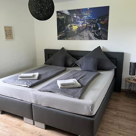 Gaestezimmer Melina Am Nuerburgring Adenau Esterno foto