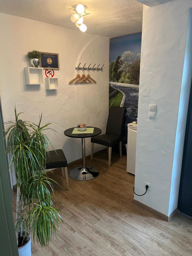 Gaestezimmer Melina Am Nuerburgring Adenau Esterno foto